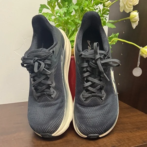 Altra Black and Cream Athletic Shoes - Picture 4 of 5